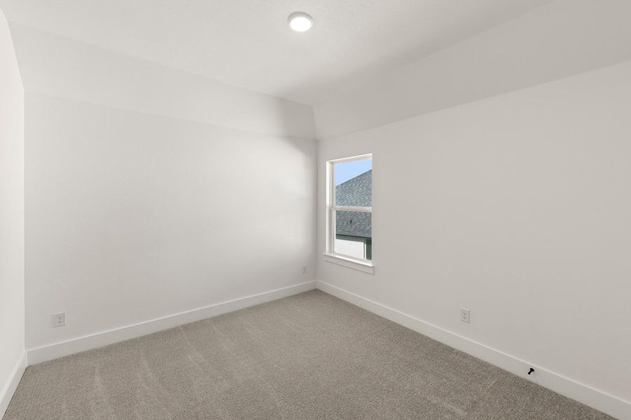 Spacious, unfurnished interior of a new home in Inspiration Collection 60 at Painted Tree, McKinney (Image 25).