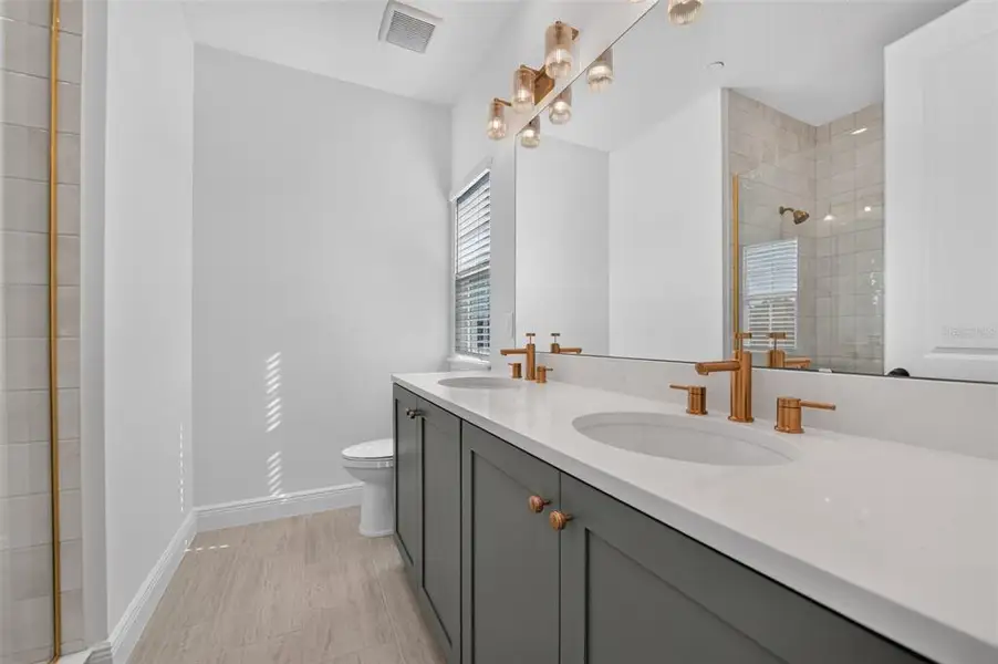 Furnished interior view inside a new home in Lake Cawood Cove, Windermere (Image 9).