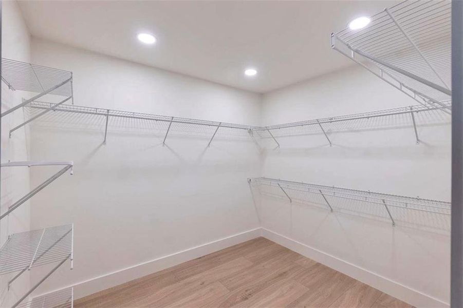 Spacious, unfurnished interior of a new home in , Lawrenceville (Image 23).