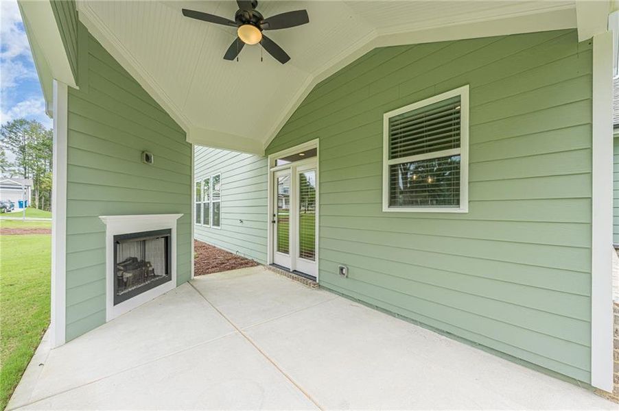 Exterior details and patio area of a home in , Loganville (Image 4).