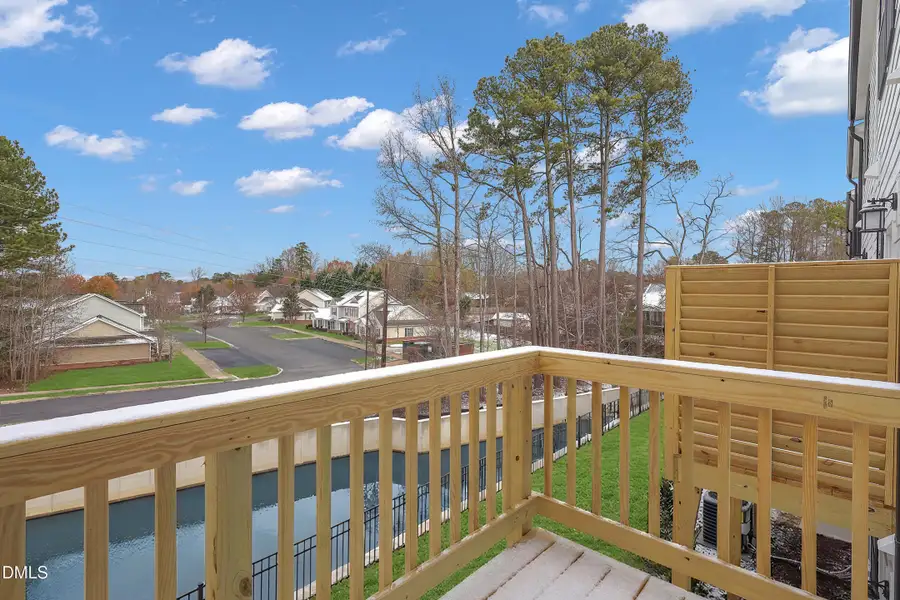 SUN_ElmGrove_Pic_Wyatt_Back_1of2