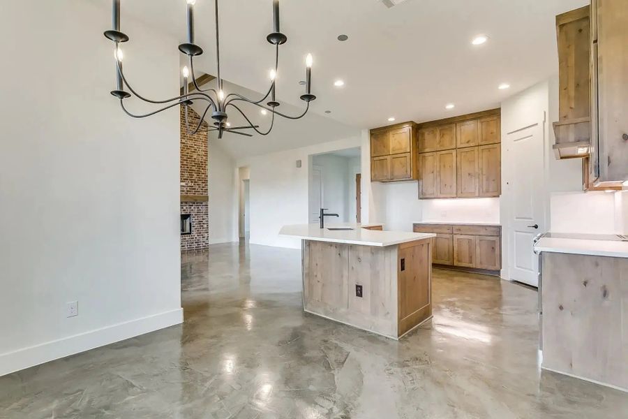 Representative furnished interior of a home built from the The Finley by Elmwood Custom Homes in Byrum Ranch, Maypearl (Image 41).