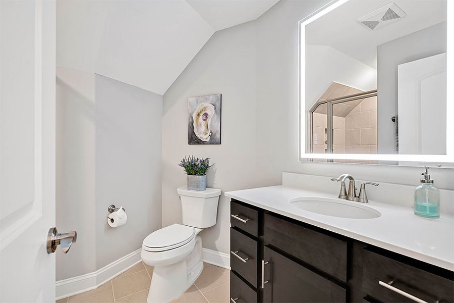 Jonesport, Bonus Bathroom