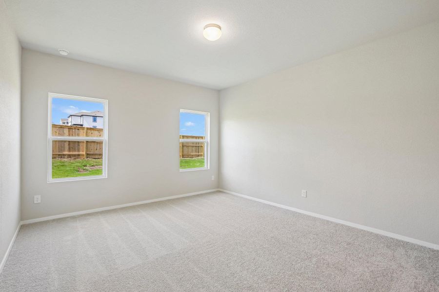 Spacious, unfurnished interior of a new home in Cloverleaf, Austin (Image 31).