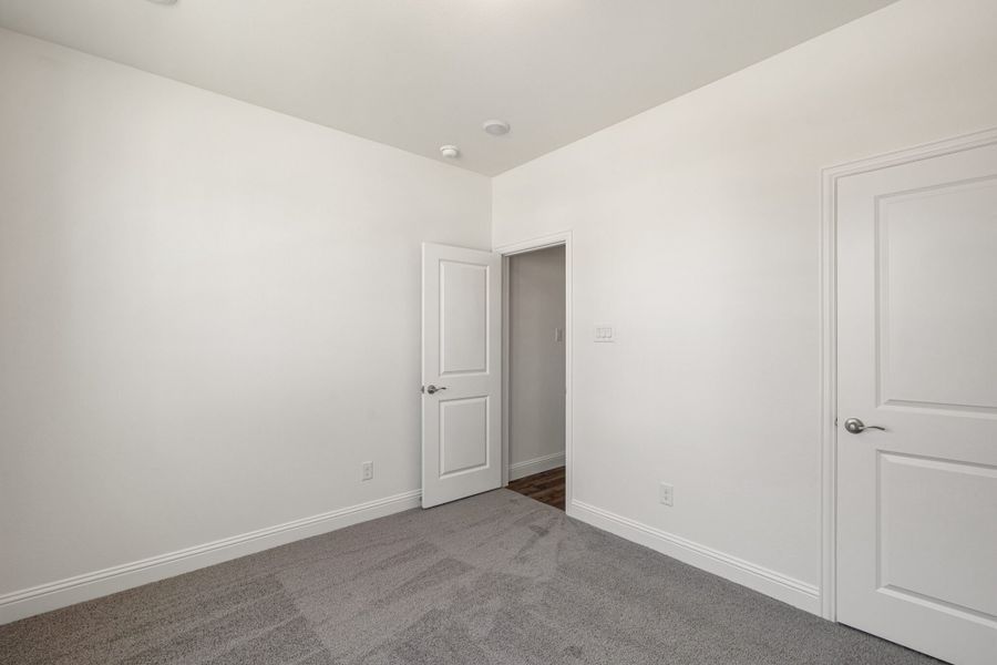 Spacious, unfurnished interior of a new home in Elevon, Lavon (Image 18).