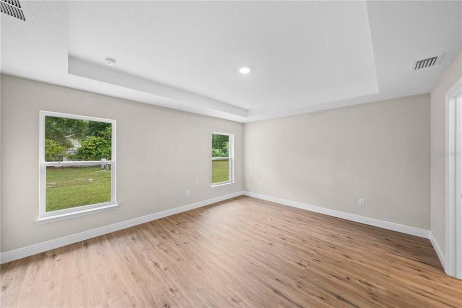 Spacious, unfurnished interior of a new home in , Ocala (Image 35).