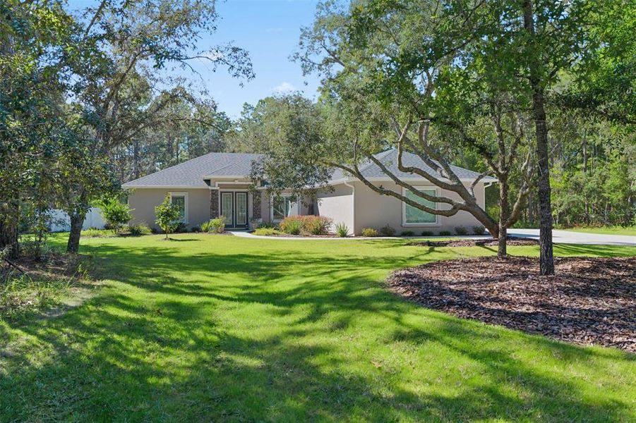 Exterior details and patio area of a home in , Beverly Hills (Image 25). Exterior details and patio area of a home in , Beverly Hills (Image 25).