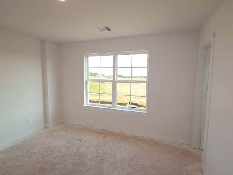 Spacious, unfurnished interior of a new home in Sorella, Tomball (Image 16). Spacious, unfurnished interior of a new home in Sorella, Tomball (Image 16).