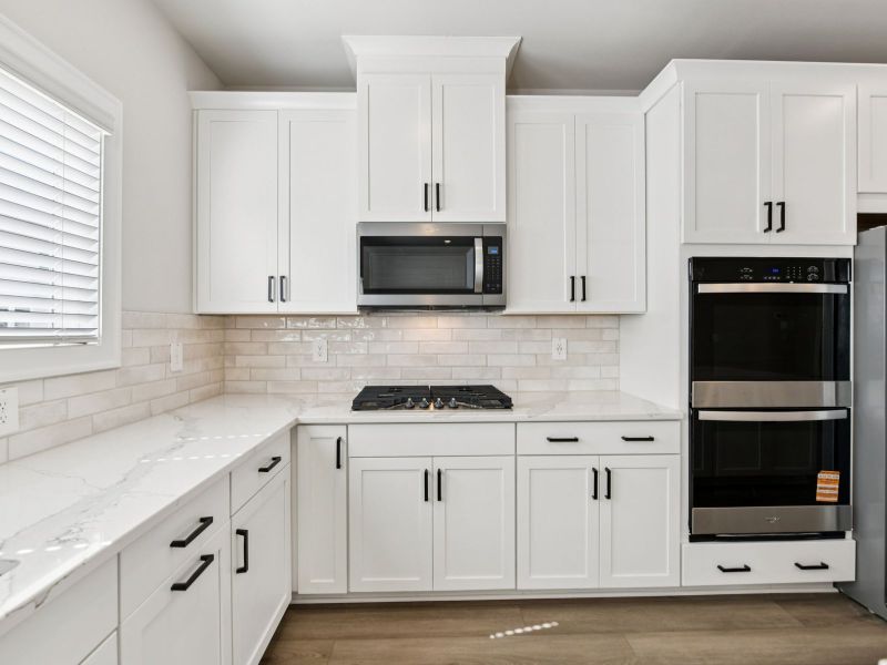 The Leighton floorplan with the Upscale Rustic Linen interior package.