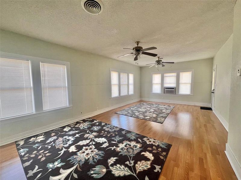 Spacious, unfurnished interior of a new home in , Brownwood (Image 7).