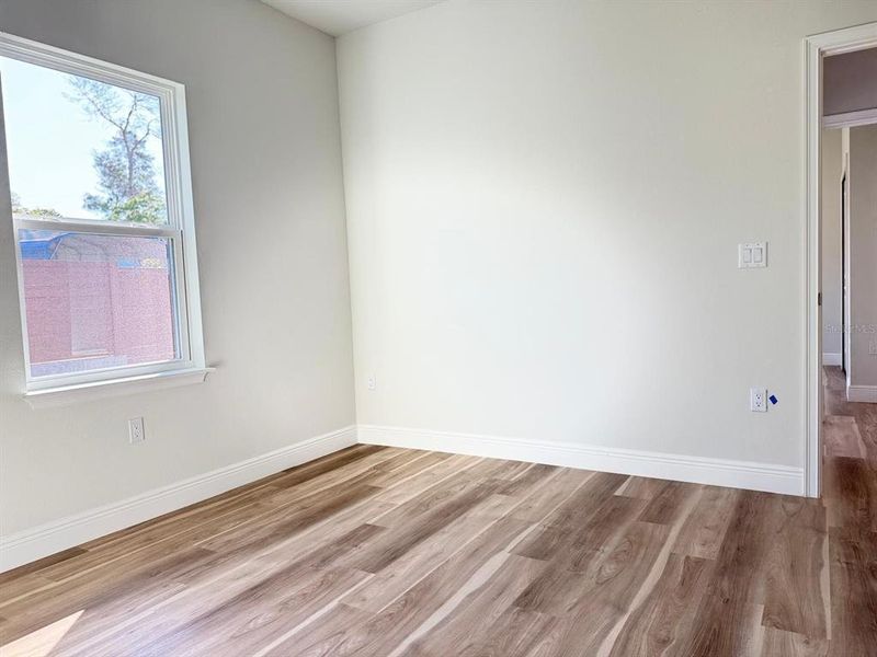 Spacious, unfurnished interior of a new home in , Ocala (Image 13).