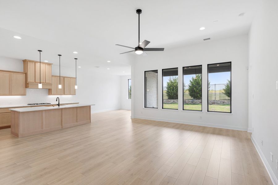 Spacious, unfurnished interior of a new home in Nelson Lake Estates, Rockwall (Image 18).