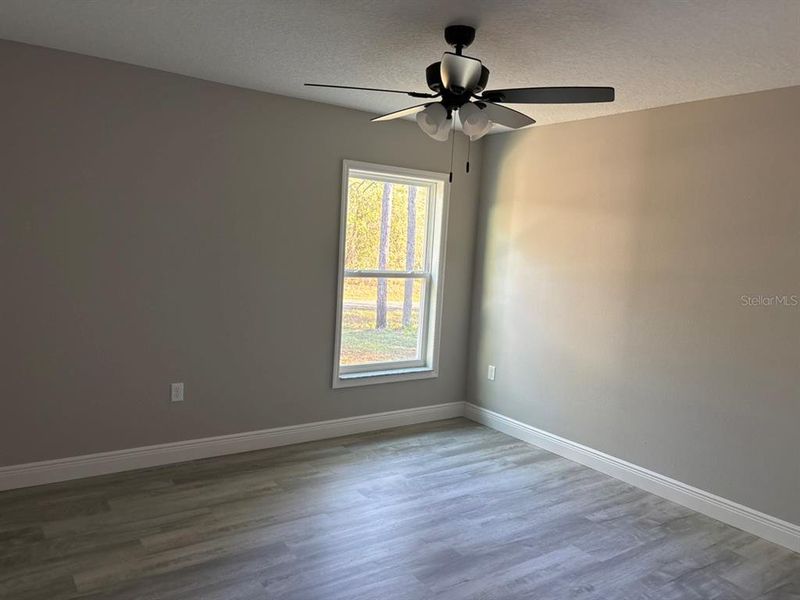 Spacious, unfurnished interior of a new home in , Dunnellon (Image 17).