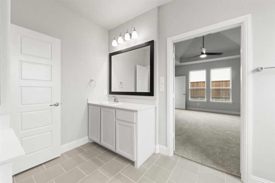 Representative furnished interior of a home built from the Fairmont by Pacesetter Homes in Sutton Fields, Celina (Image 9).