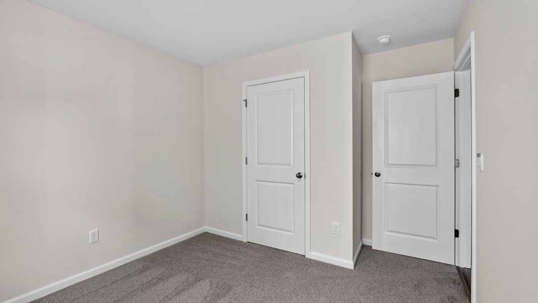 Spacious, unfurnished interior of a new home in Cedar Gap, Fountain Inn (Image 23).