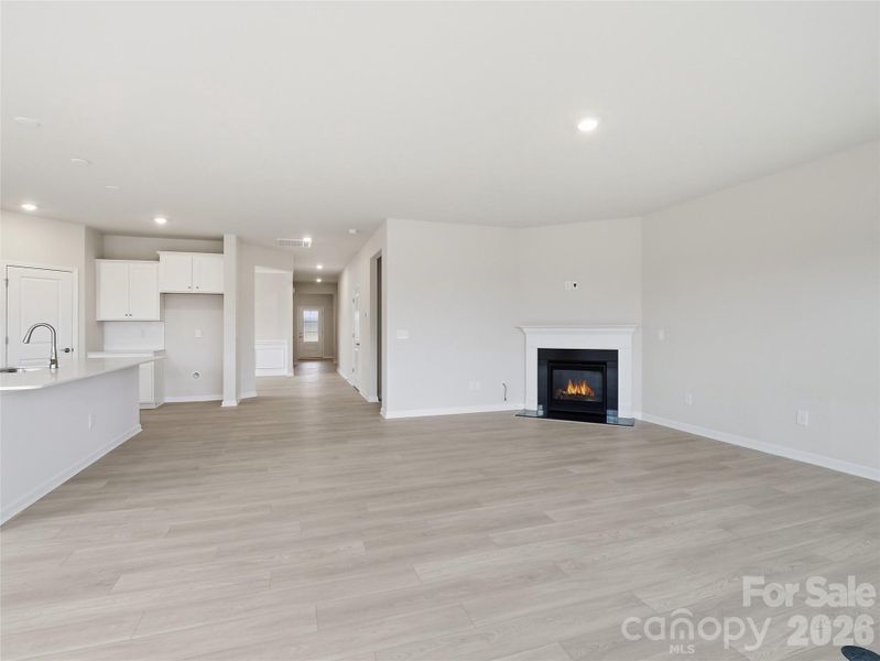 Spacious, unfurnished interior of a new home in Roselyn, Lancaster (Image 19).