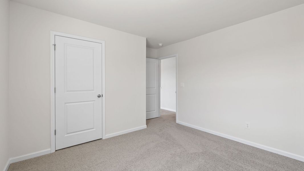 Spacious, unfurnished interior of a new home in Cedar Gap, Fountain Inn (Image 26).