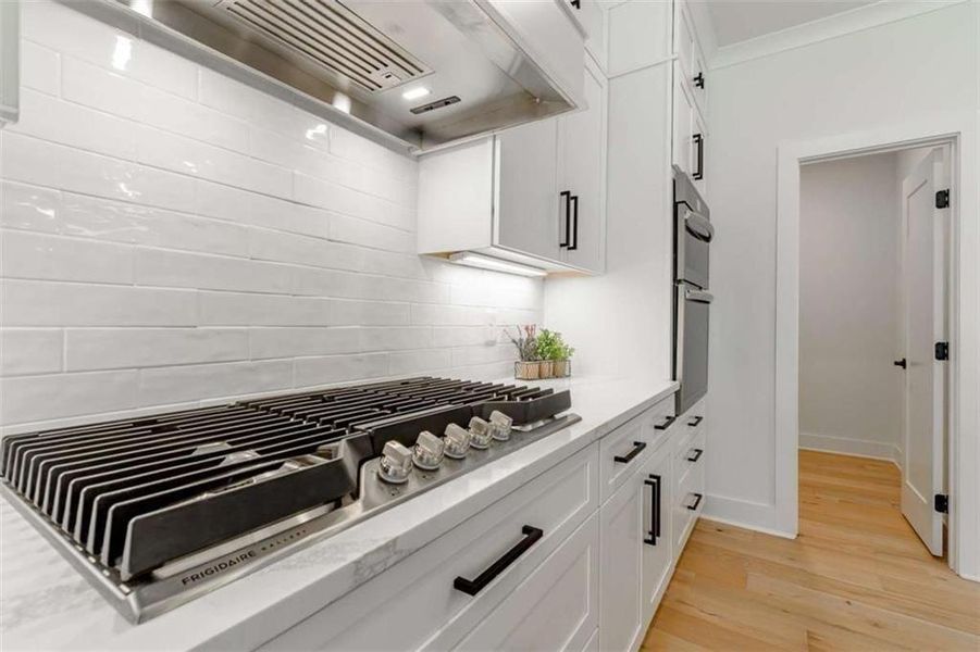Furnished interior view inside a new home in , Gainesville (Image 13).