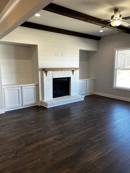 Spacious, unfurnished interior of a new home in , Suwanee (Image 18).