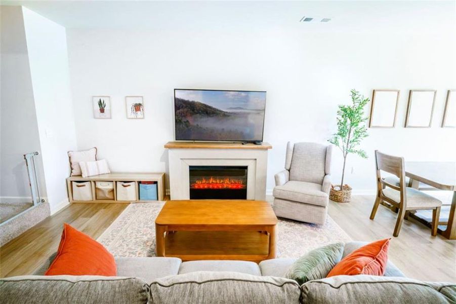 Furnished interior view inside a new home in Rolling Meadows, Jasper (Image 34).