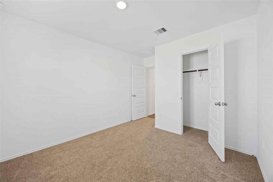 Spacious, unfurnished interior of a new home in Tamarron, Fulshear (Image 21).
