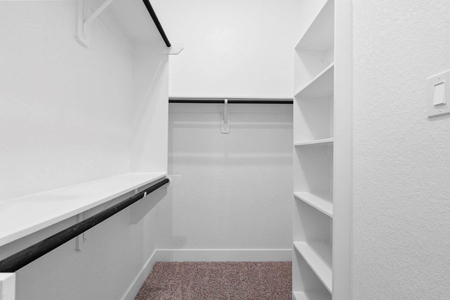 Image 33 of a home in Wildrye 45'.
