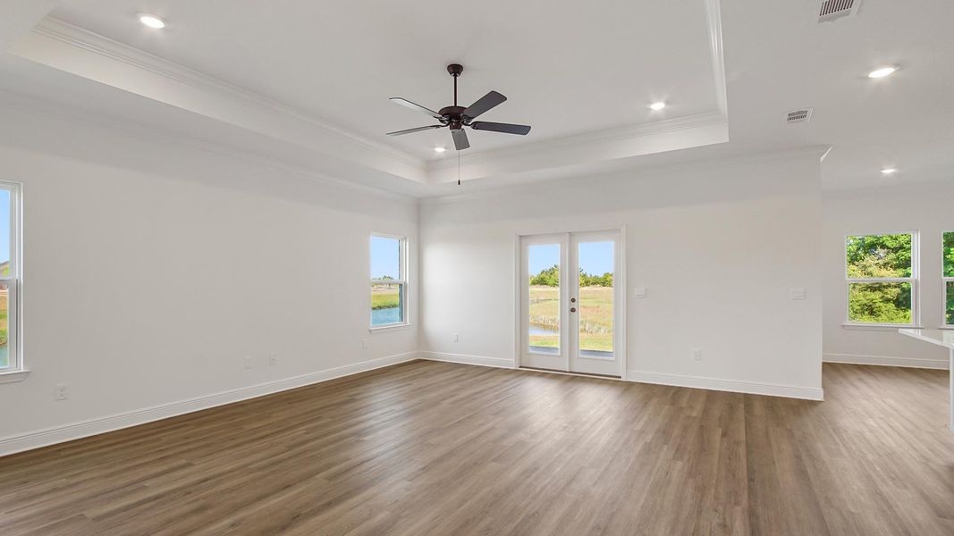 Spacious, unfurnished interior of a new home in Owl's Head Farms, Freeport (Image 18).