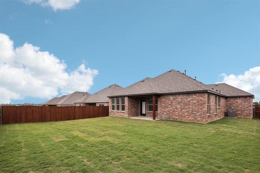 Front exterior of a new home in , Alvarado, TX, highlighting curb appeal (Image 16). Front exterior of a new home in , Alvarado, TX, highlighting curb appeal (Image 16).