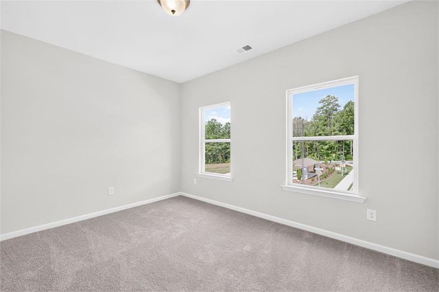 Spacious, unfurnished interior of a new home in Oakmont, Dallas (Image 38).