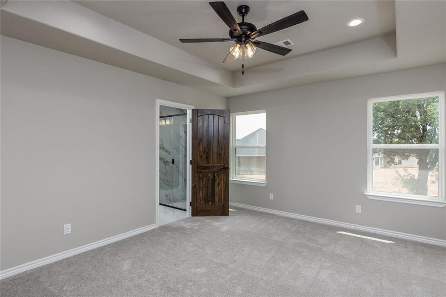 Spacious, unfurnished interior of a new home in , Jacksboro (Image 25).