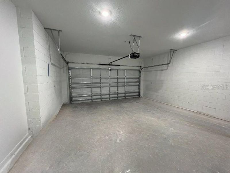 Spacious, unfurnished interior of a new home in , Kissimmee (Image 27).