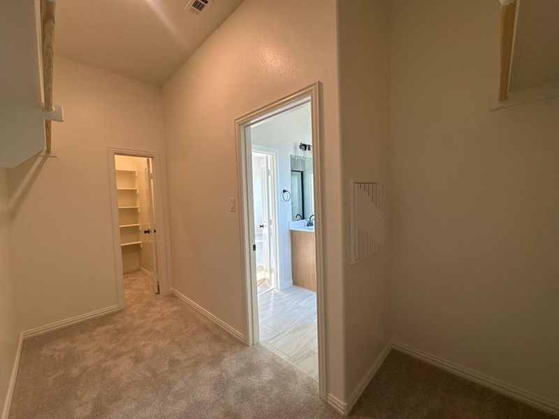 Spacious, unfurnished interior of a new home in Terra Escalante, Blue Ridge (Image 15).