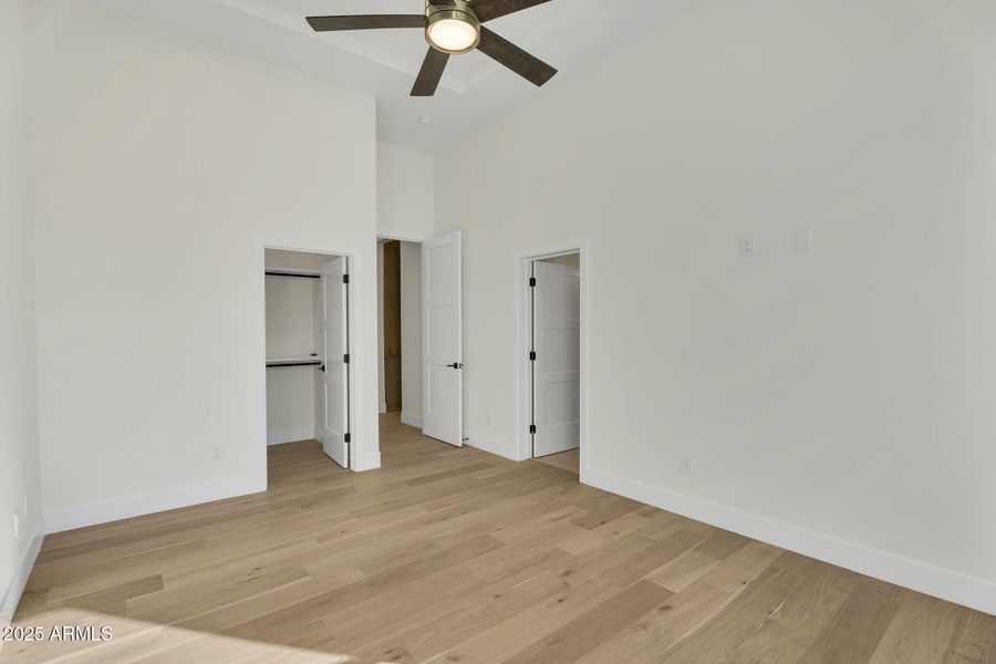 47-web-or-mls-19875 E SIlver Creek Ln-44