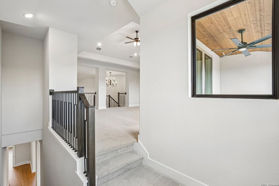 Spacious, unfurnished interior of a new home in Verandas at the Rim, San Antonio (Image 30). Spacious, unfurnished interior of a new home in Verandas at the Rim, San Antonio (Image 30).