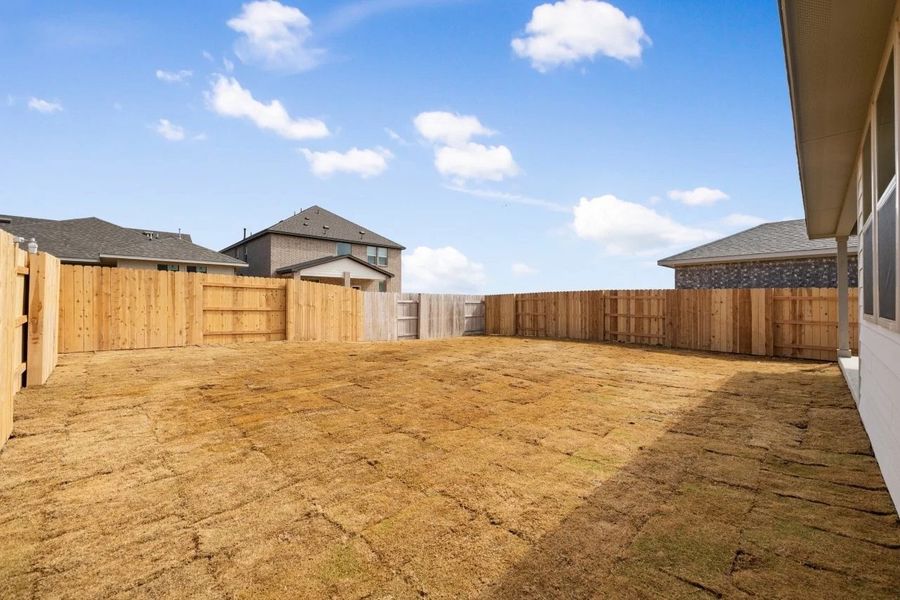 Exterior details and patio area of a home in Berry Creek Highlands, Georgetown (Image 30).