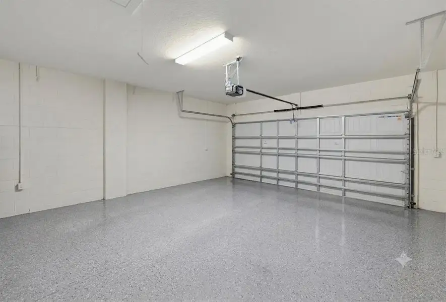 Spacious, unfurnished interior of a new home in , St. Cloud (Image 29).