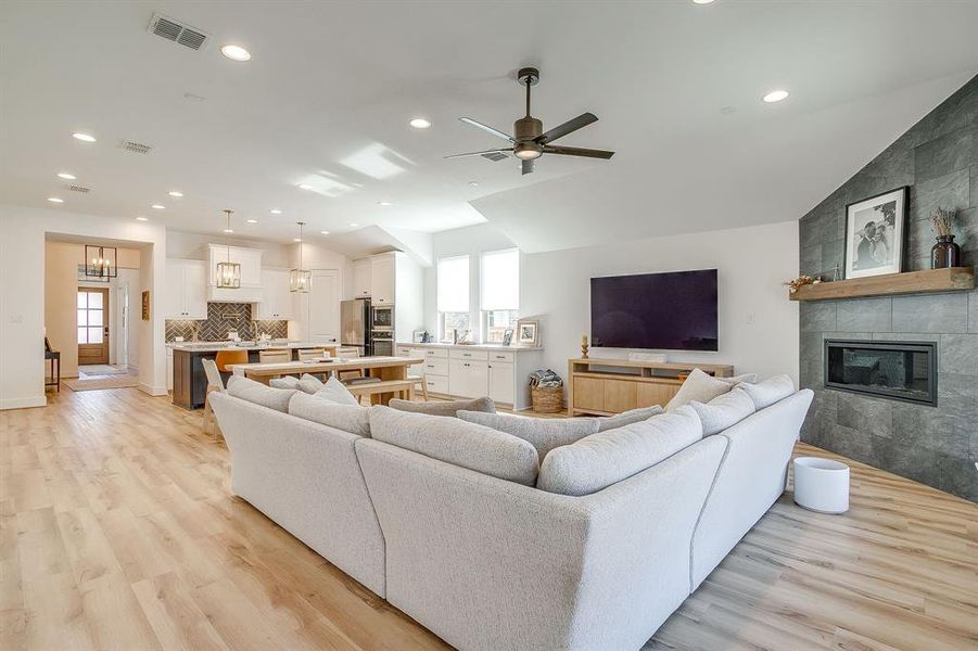 Furnished interior view inside a new home in Walsh 70', Fort Worth (Image 14).