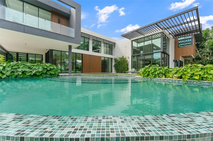 Image 49 of a home in .