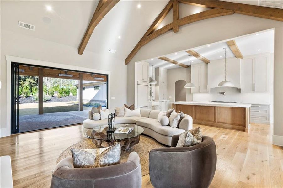 Image 86 of a home in .