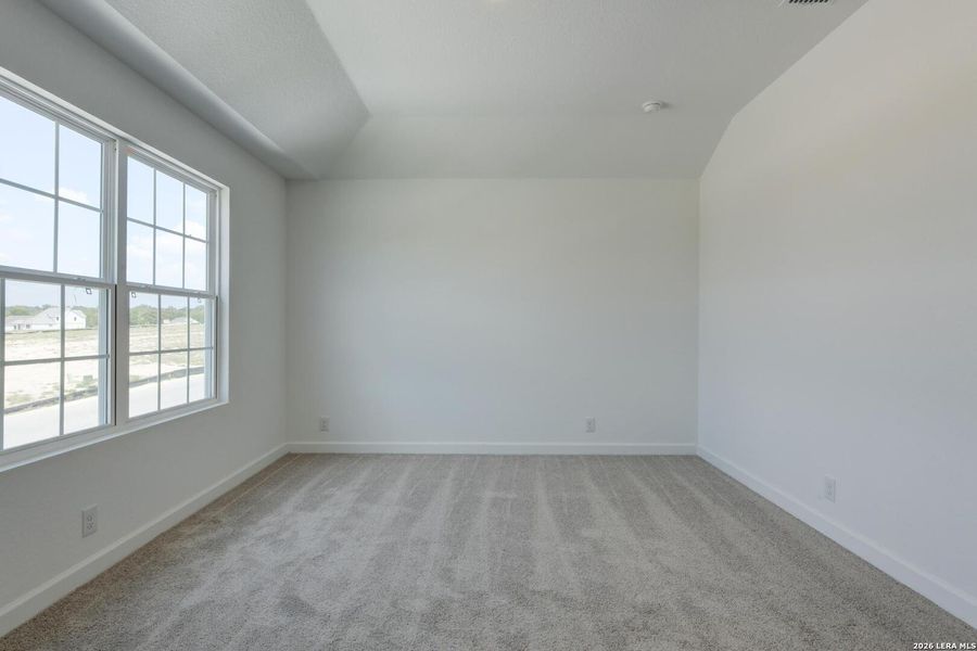 Spacious, unfurnished interior of a new home in Arcadia Ridge, San Antonio (Image 19).