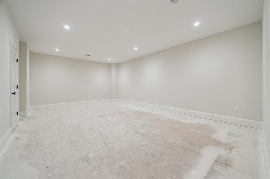 In addition to the game room, this large flex space is ready to make your own - gym, media room, craft room - the sky's the limit!