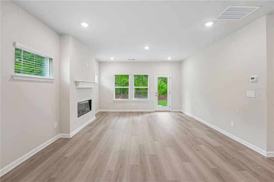 Spacious, unfurnished interior of a new home in Hemingway - Reserve Series, Cumming (Image 34). Spacious, unfurnished interior of a new home in Hemingway - Reserve Series, Cumming (Image 34).