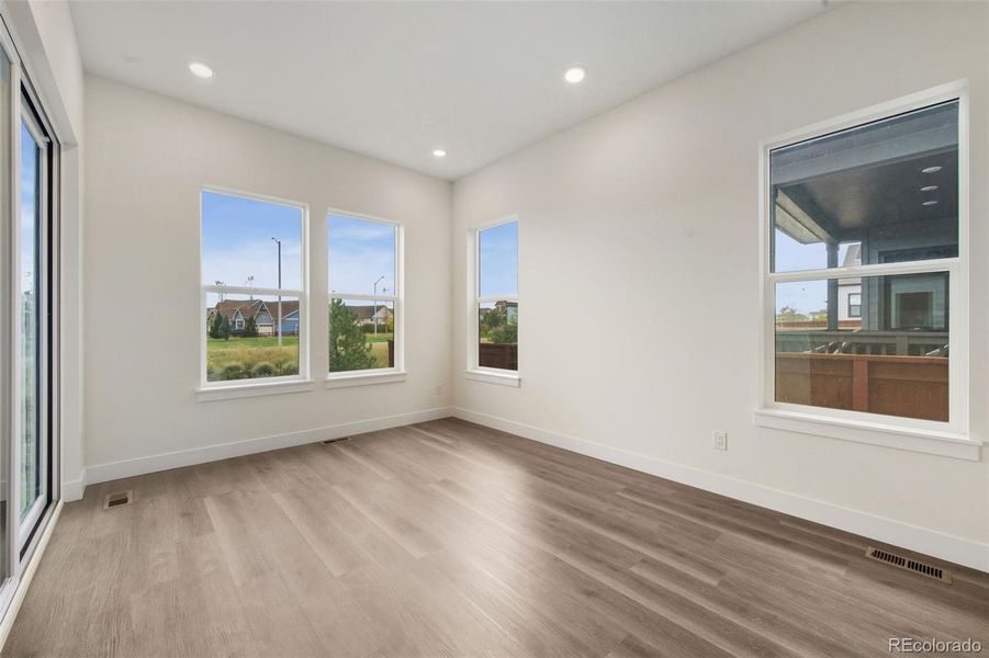 Spacious, unfurnished interior of a new home in Festival at RainDance, Windsor (Image 10). Spacious, unfurnished interior of a new home in Festival at RainDance, Windsor (Image 10).
