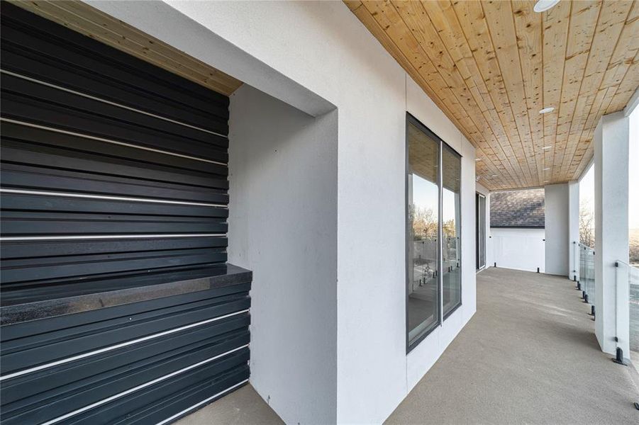 Exterior details and patio area of a home in , Dallas (Image 3).
