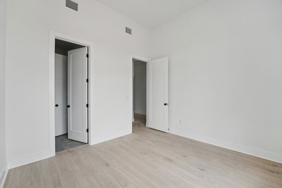 14 web or mls San Saba Dr S2412 014