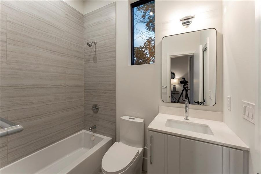 Furnished interior view inside a new home in , Atlanta (Image 52).