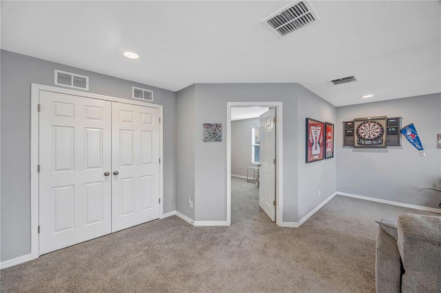 Spacious, unfurnished interior of a new home in , Wesley Chapel (Image 22).