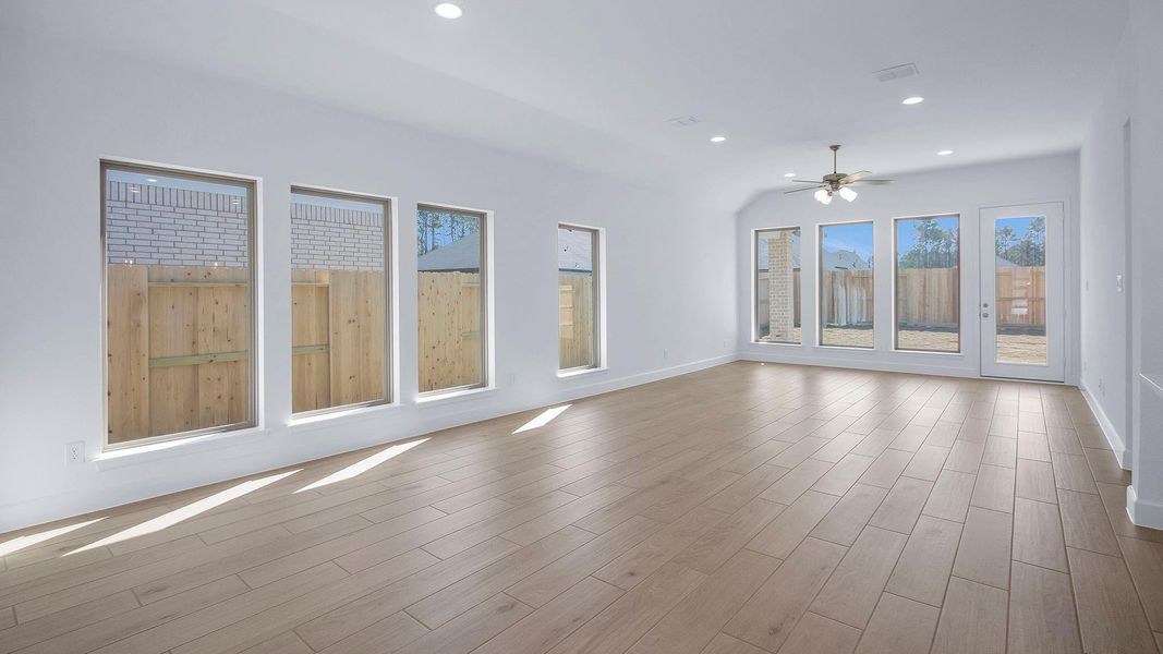 Spacious, unfurnished interior of a new home in The Highlands, Porter (Image 9).