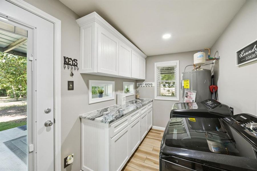Furnished interior view inside a new home in , Weatherford (Image 5).