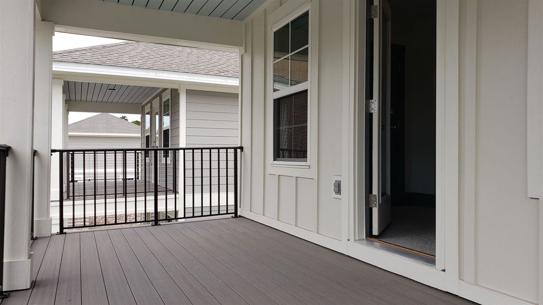 Representative exterior details of a home built from the Plan 1808 by Adams Homes in Downtown Pensacola, Pensacola (Image 3).